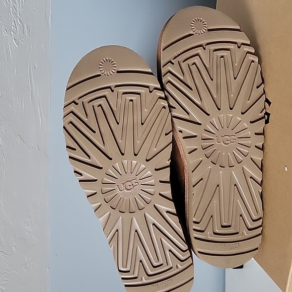 Ugg Boots - Picture 6 of 6